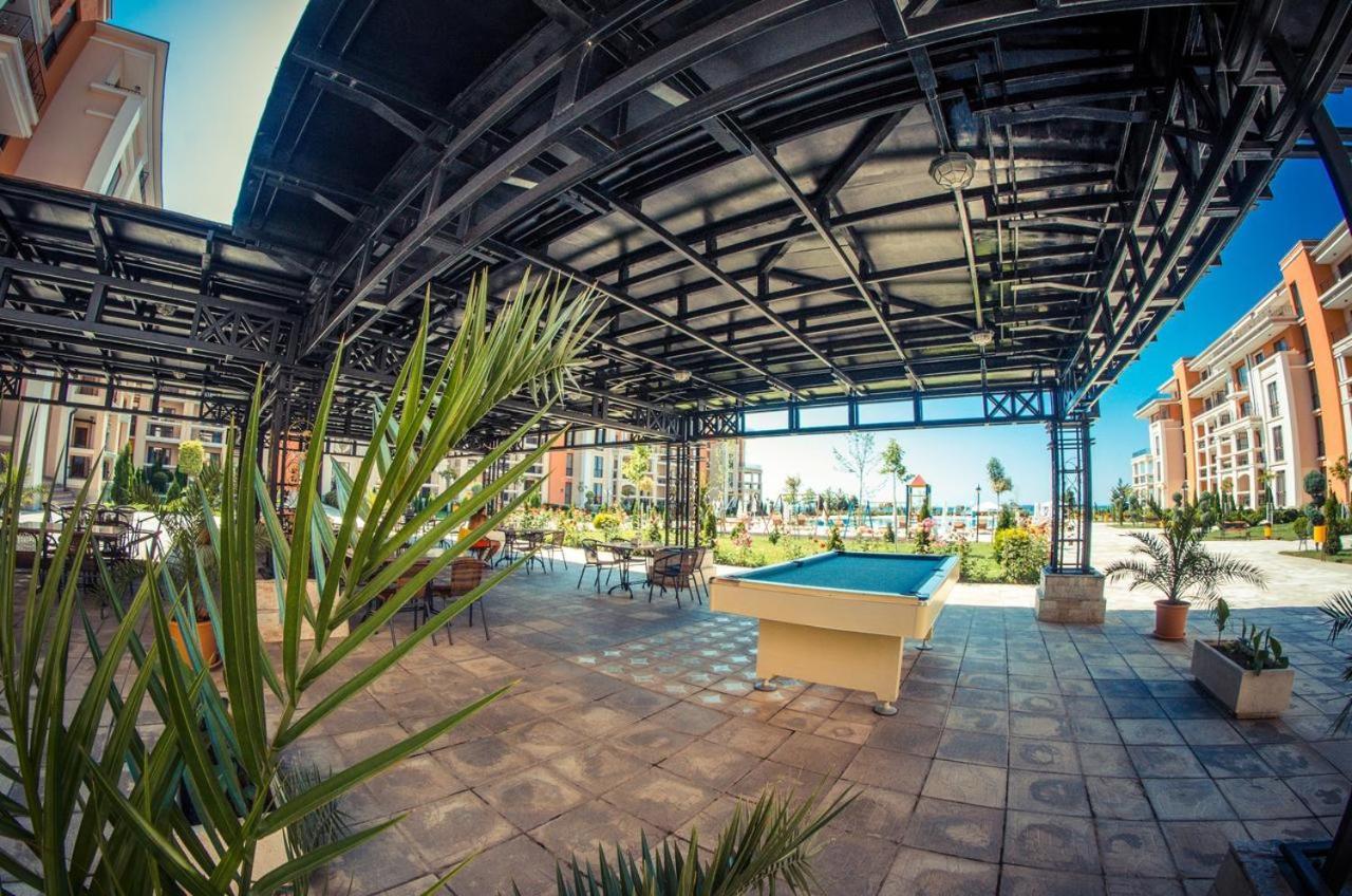 Prestige Fort Beach - Premium Apartments Sveti Vlas Eksteriør billede