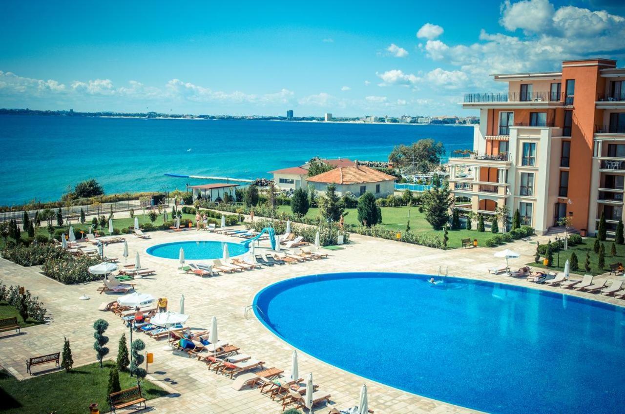 Prestige Fort Beach - Premium Apartments Sveti Vlas Eksteriør billede
